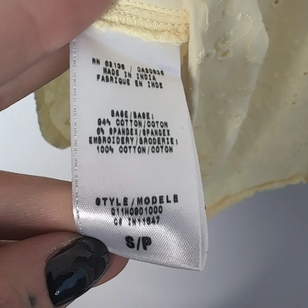 Guess‎ Women's Small Yellow Long Sleeve Button Up Collar Lace Shirt - Picture 4 of 4